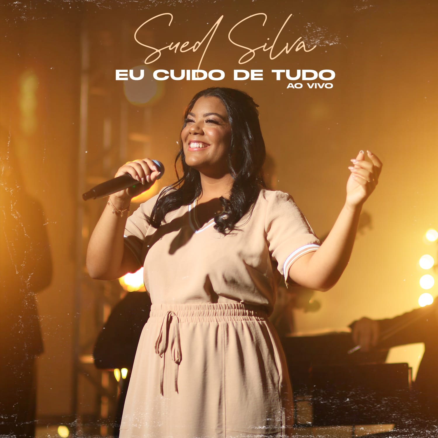 Sued Silva canta o cuidado e o amor de Deus em meio ao caos